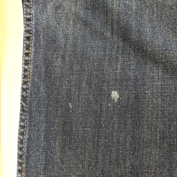 Levi's 559 SIZE 44x30 Relaxed Straight Fit Dark Wash Blue Denim Jeans Mens STAIN - Picture 9 of 10